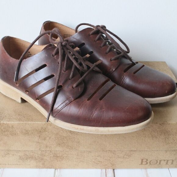 WORN ONCE BORN JAKOB CUT OUT LACE UP SHOES  SZ 9.5 - Picture 1 of 8